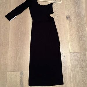 Black one shoulder midi dress by Zara Trafualuc. Very sexy dress